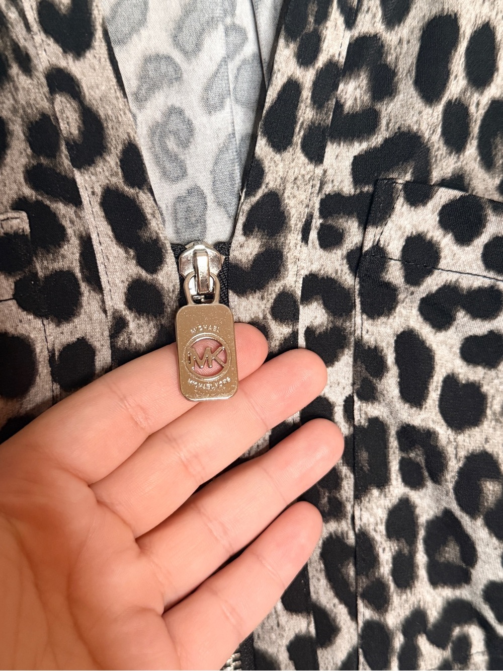 Michael Kors Leopard Print Long Sleeve Zip-Front Women's Top - Picture 2 of 6